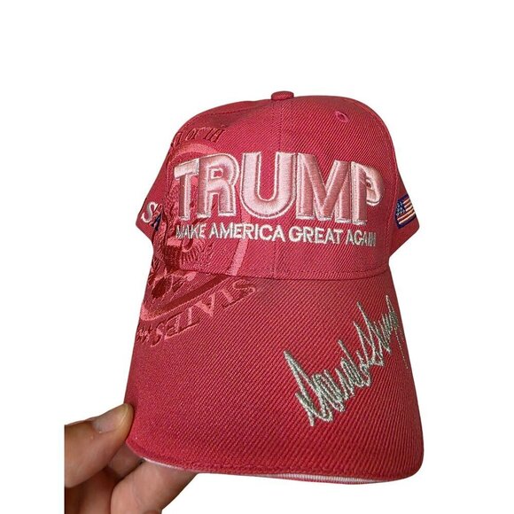 Donald Trump "Make America Great Again" Red Adjustable Hat With Signature & Flag - Picture 1 of 8